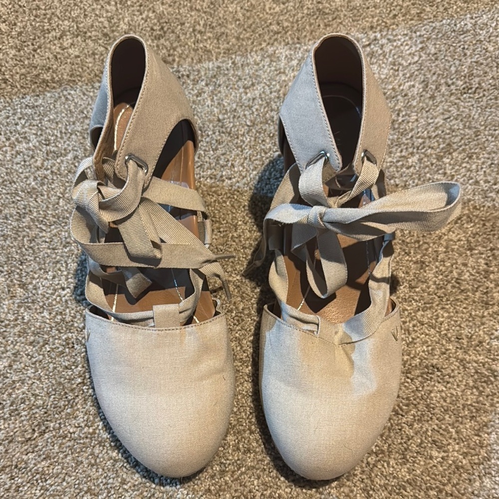Vionic Beige Lace-Up Wedge Flats